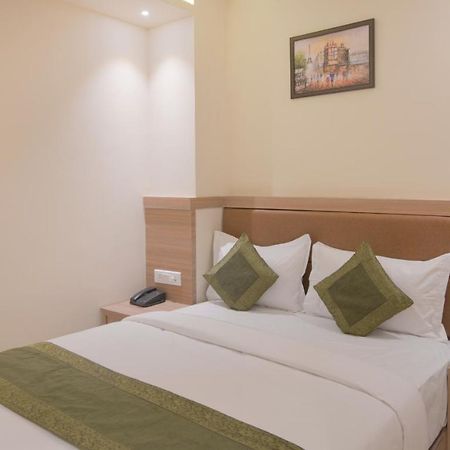 Hotel West Blue Bombay Eksteriør billede