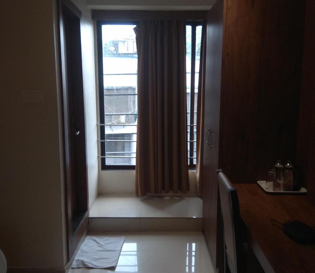 Hotel West Blue Bombay Eksteriør billede
