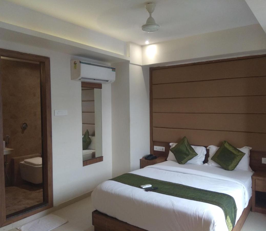 Hotel West Blue Bombay Eksteriør billede