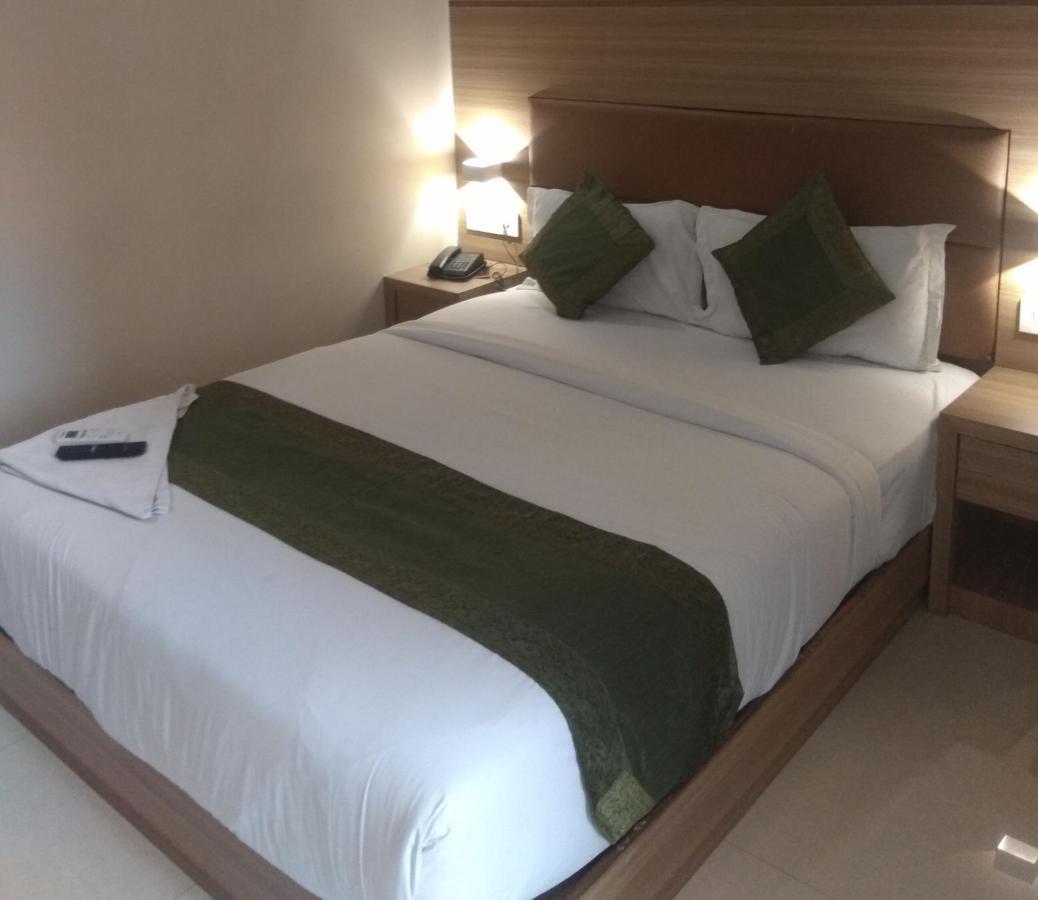 Hotel West Blue Bombay Eksteriør billede