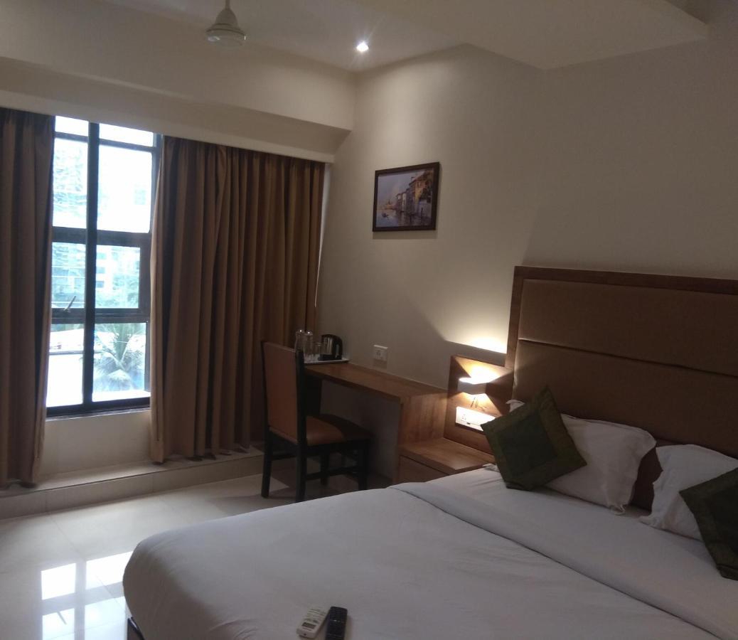 Hotel West Blue Bombay Eksteriør billede