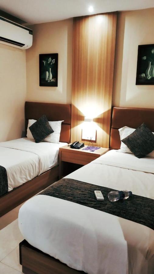 Hotel West Blue Bombay Eksteriør billede