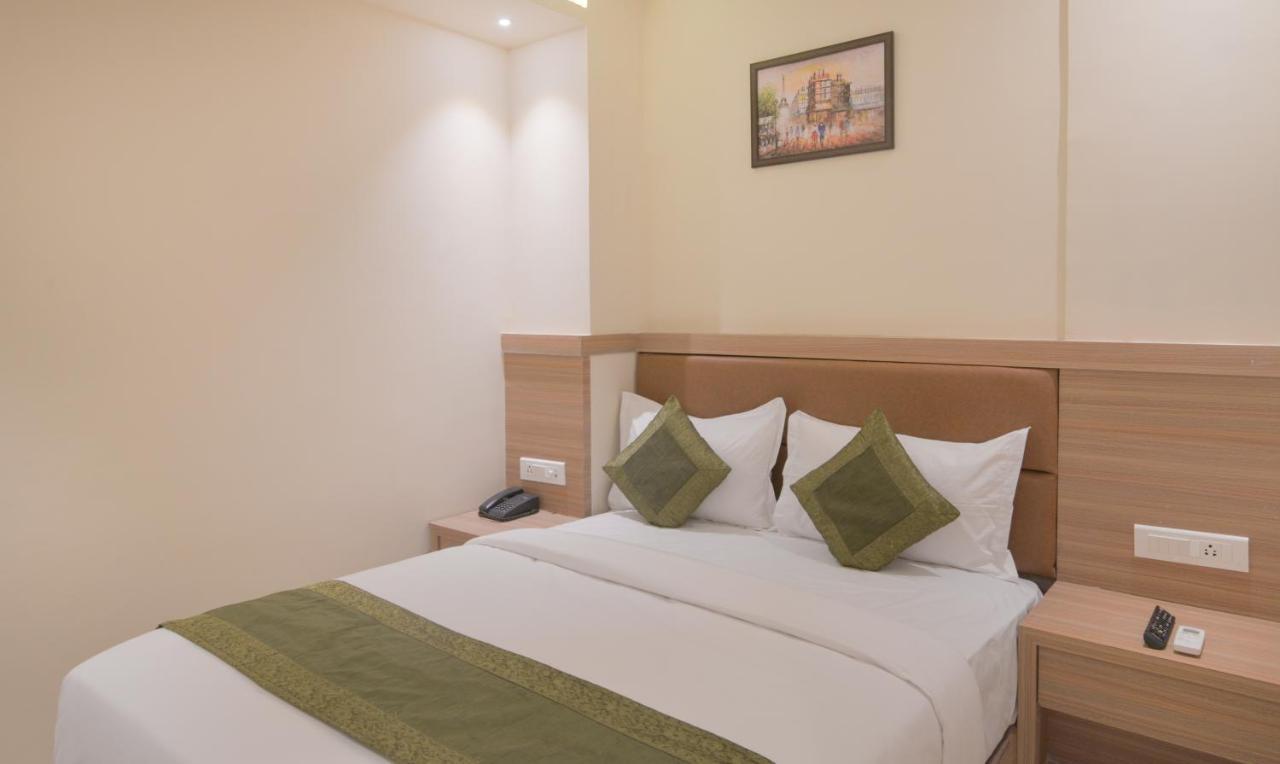 Hotel West Blue Bombay Eksteriør billede