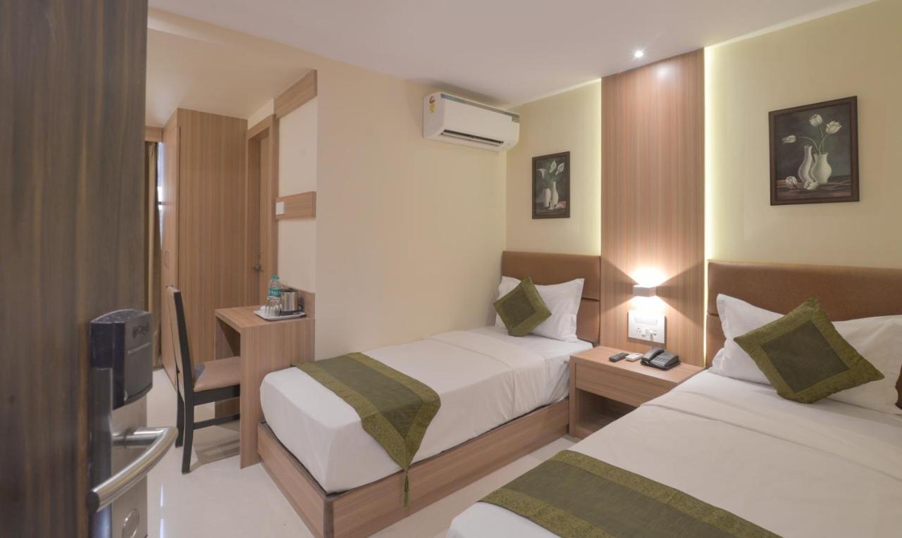 Hotel West Blue Bombay Eksteriør billede