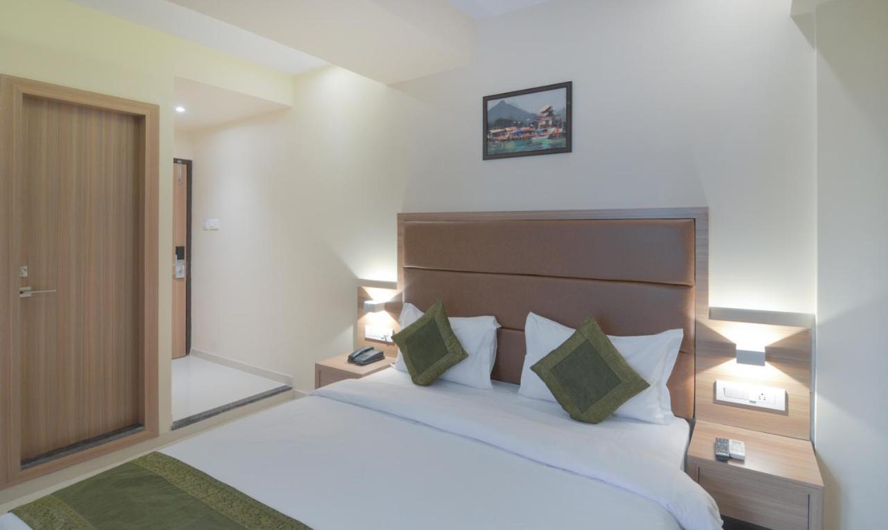 Hotel West Blue Bombay Eksteriør billede