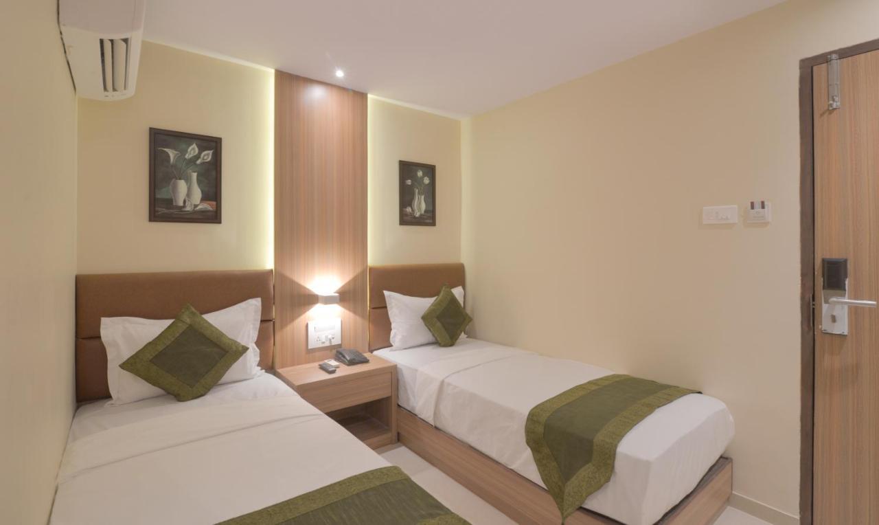 Hotel West Blue Bombay Eksteriør billede