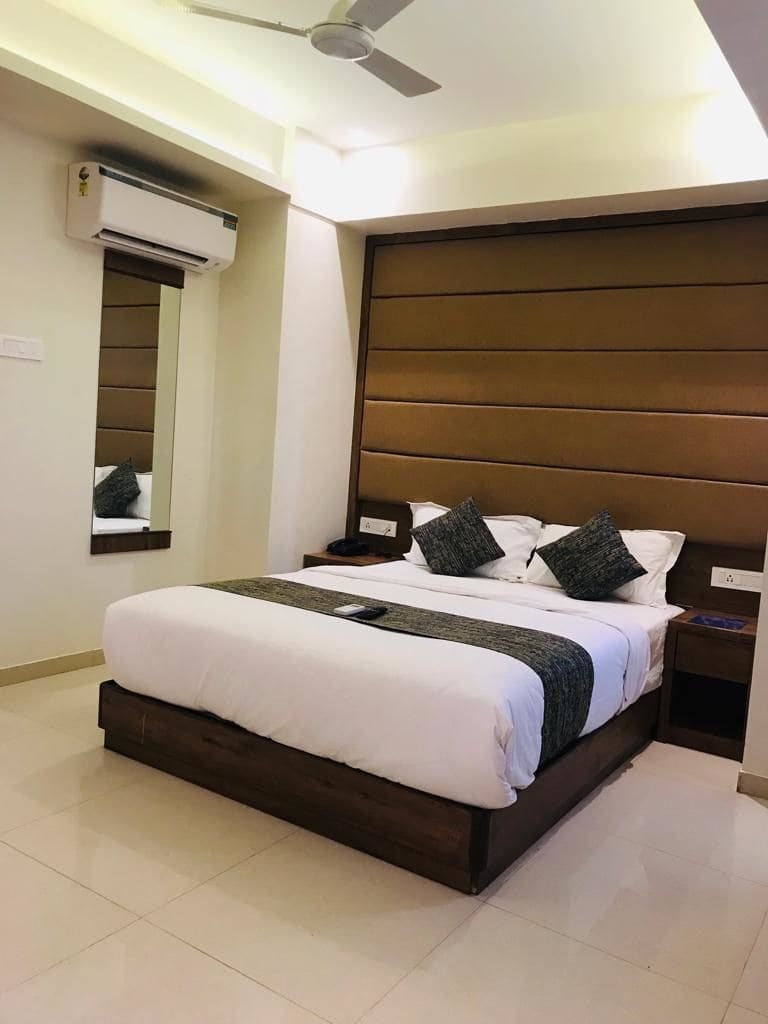 Hotel West Blue Bombay Eksteriør billede