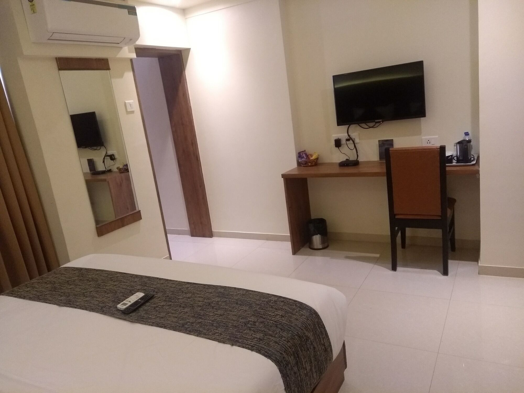 Hotel West Blue Bombay Eksteriør billede